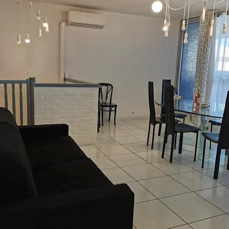 Appartamento Beautiful Duplex With Pool And Sea View In Bormes-Les-Mimosas *